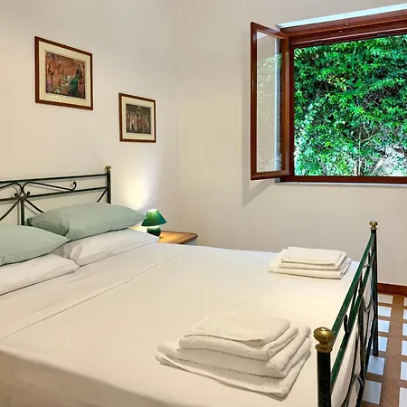 Cecilia - Casa Al Mare Giardini Naxos