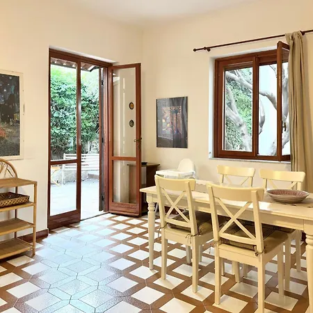 Apartment Cecilia - Casa Al Mare Giardini Naxos